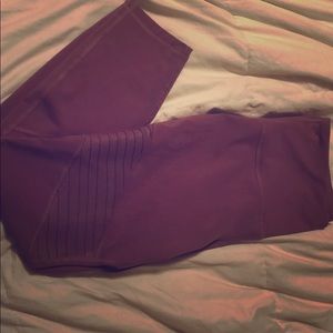 Old navy size medium leggings EUC